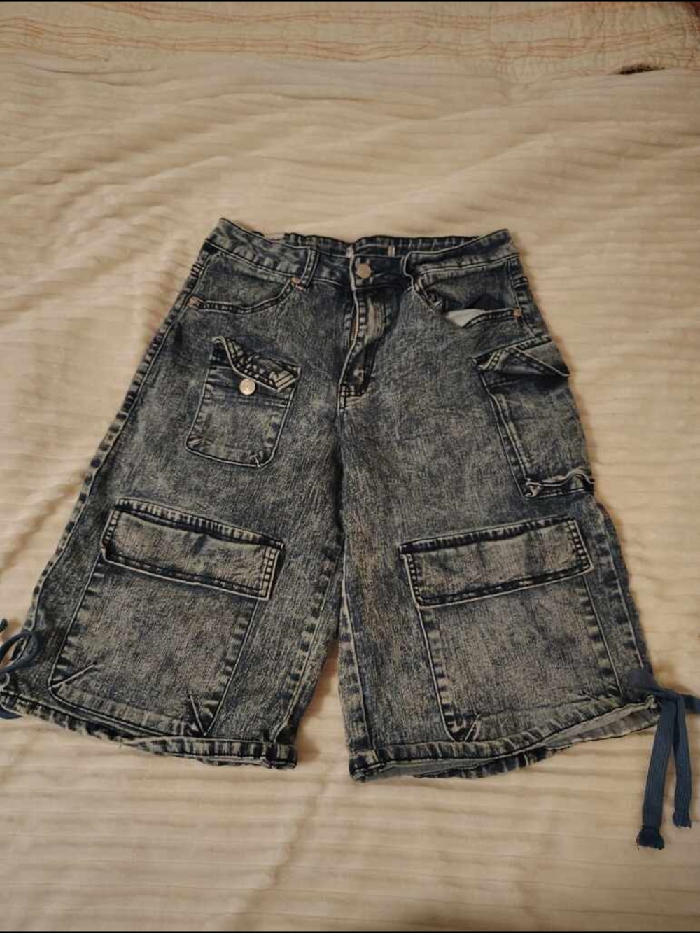 Madden Girl Blue Acid-Wash Denim Jorts